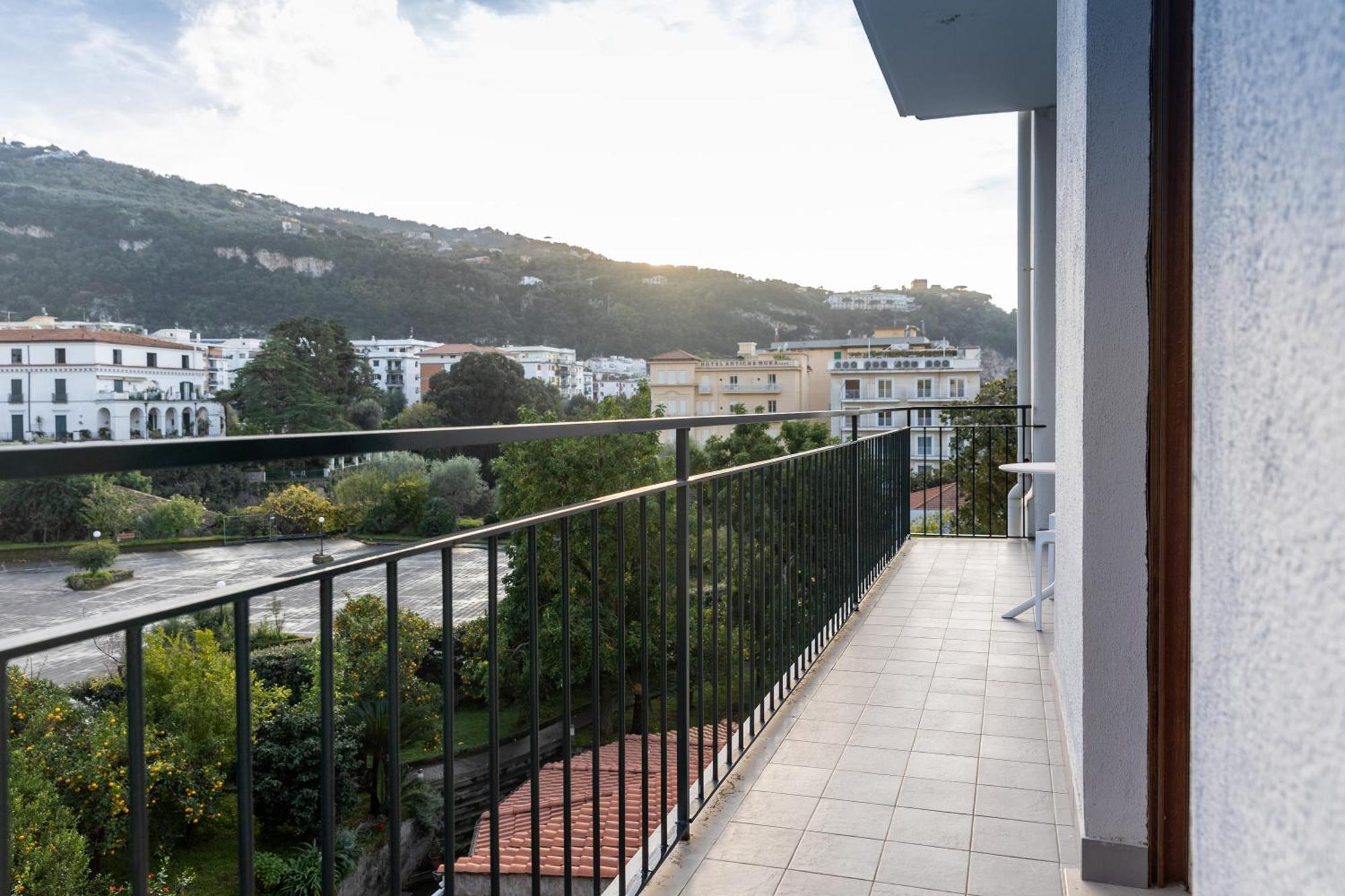 Patriziella 4 Rooms Сорренто Екстер'єр фото