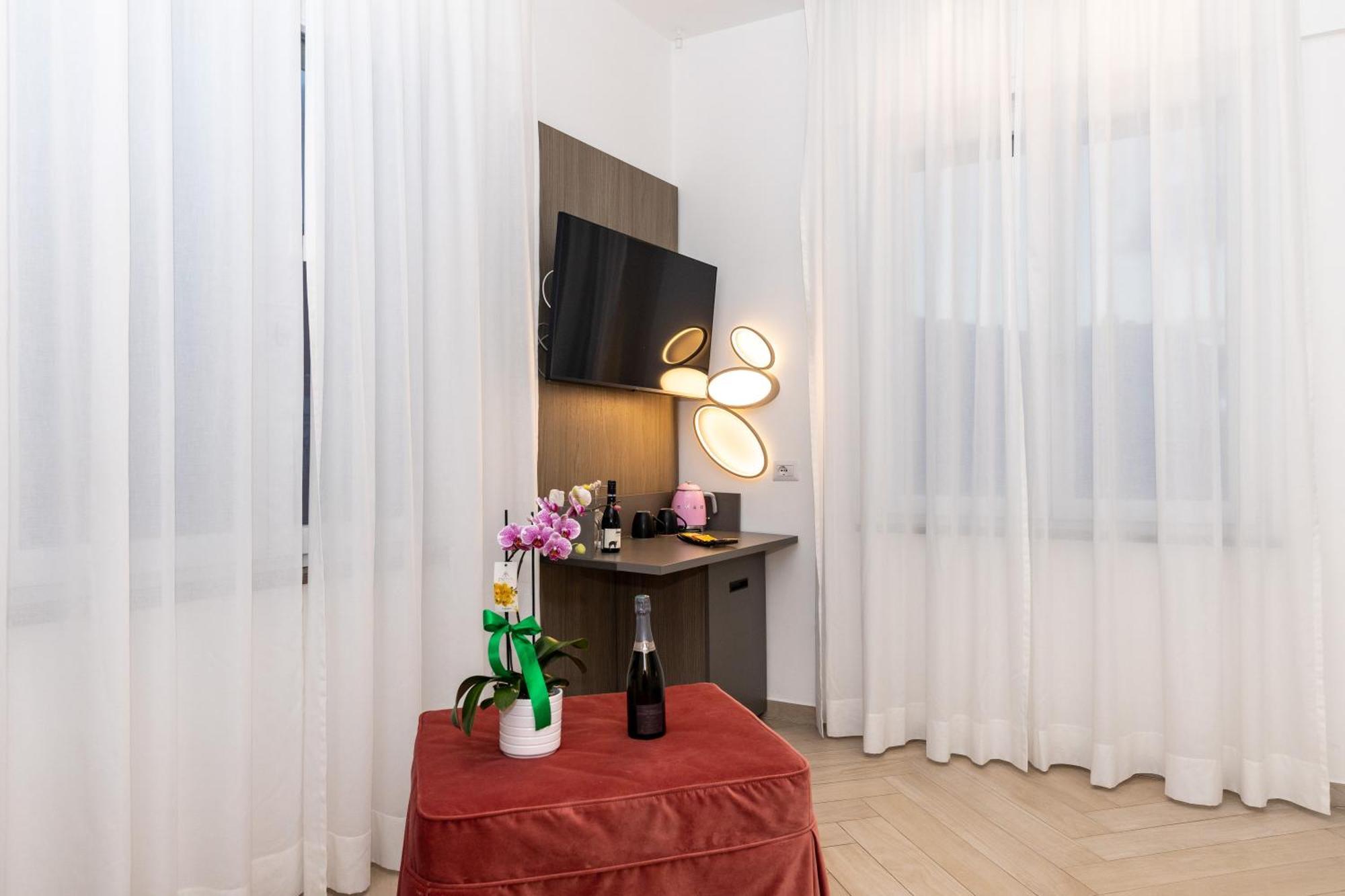 Patriziella 4 Rooms Сорренто Екстер'єр фото