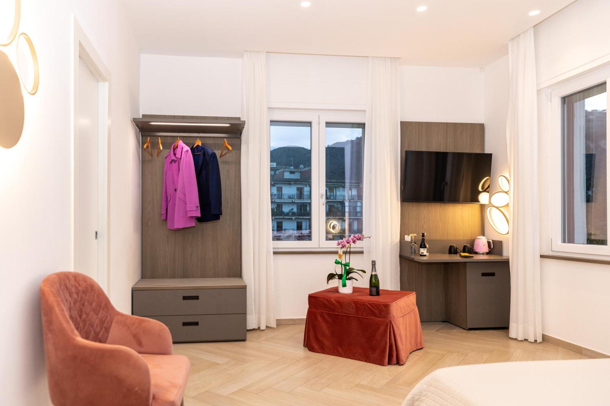 Patriziella 4 Rooms Сорренто Екстер'єр фото