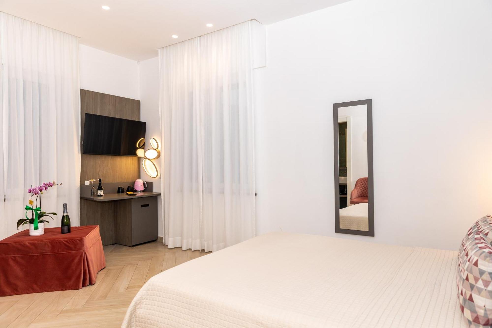 Patriziella 4 Rooms Сорренто Екстер'єр фото